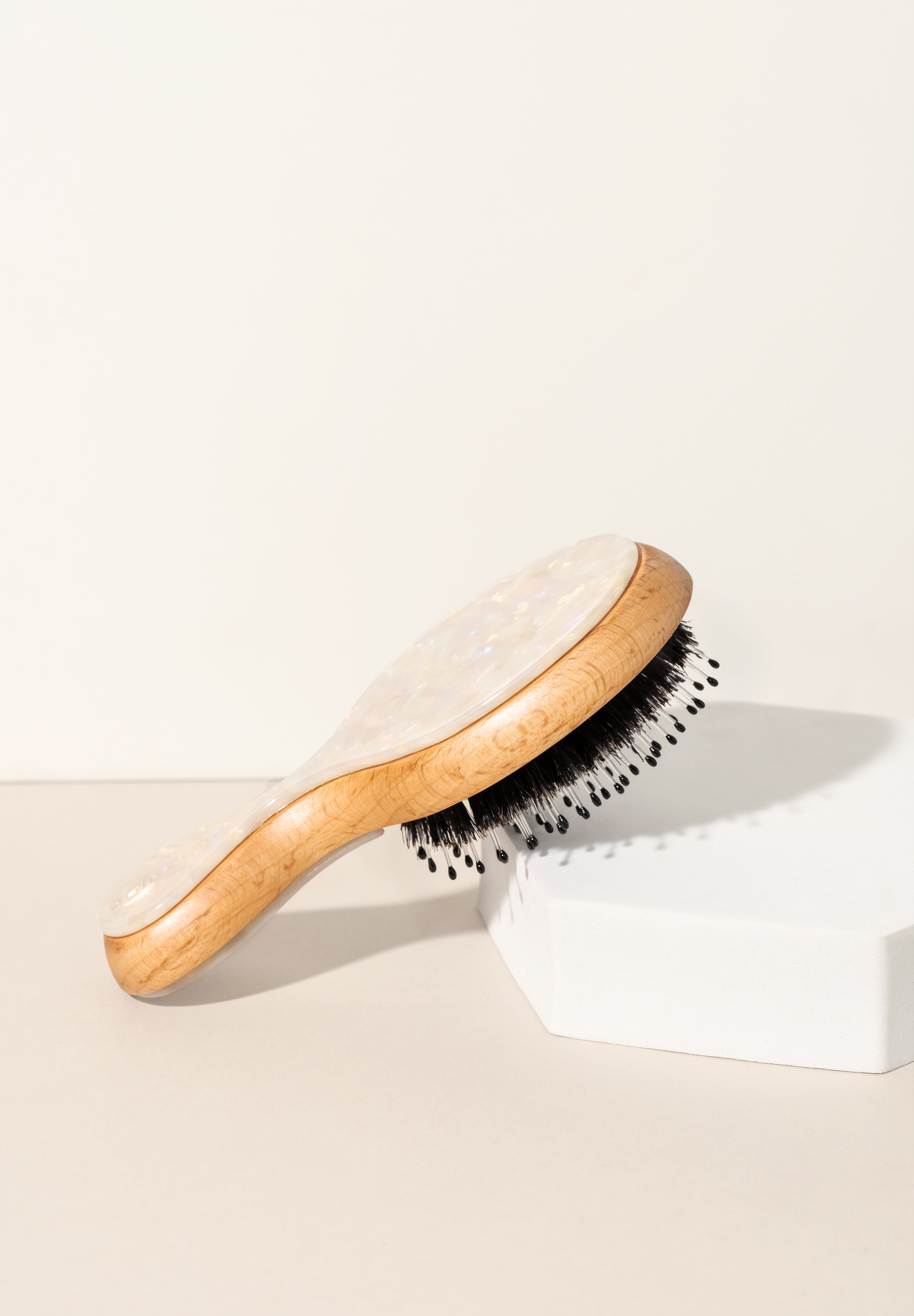Mini hair brush
