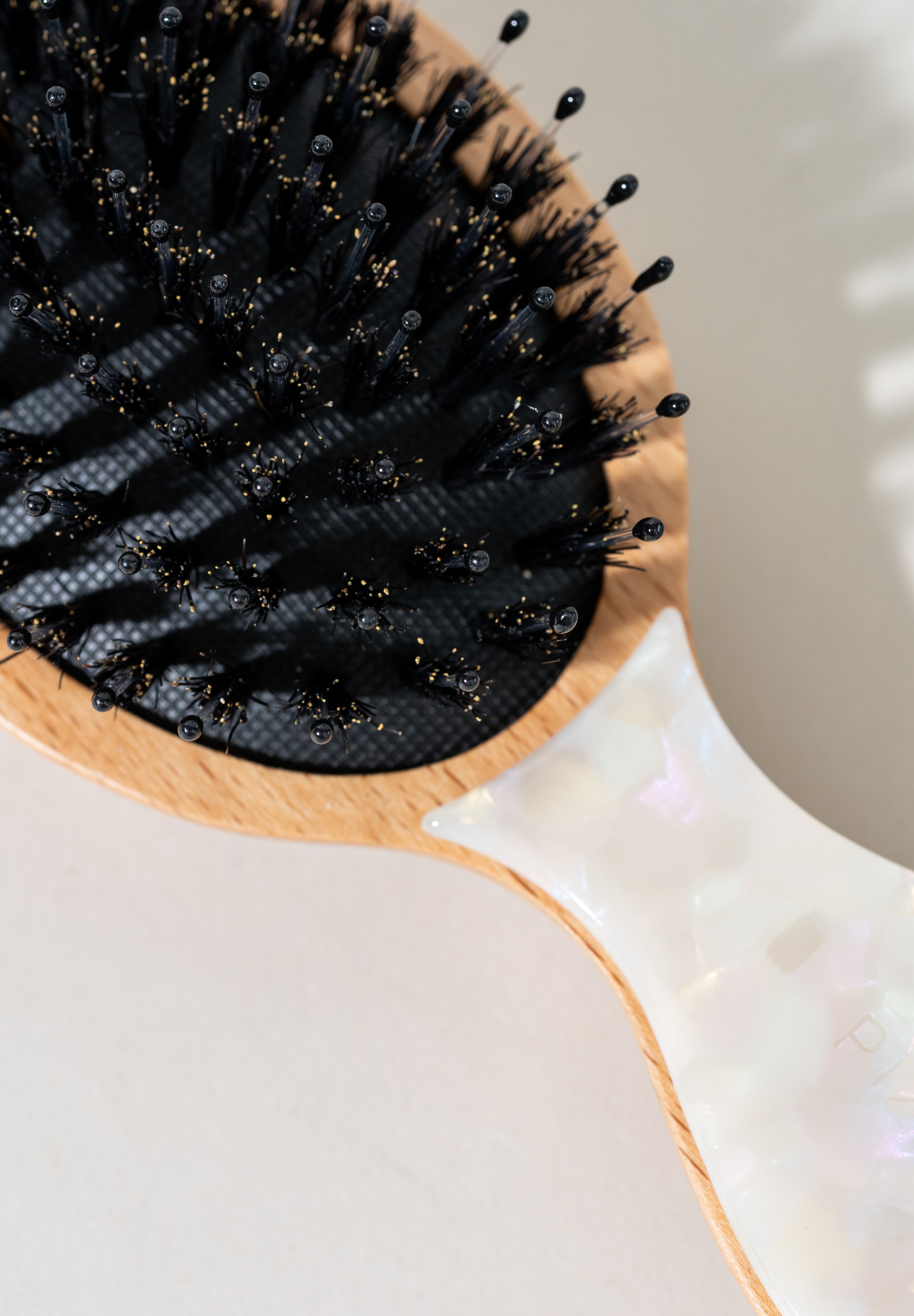 Mini hair brush