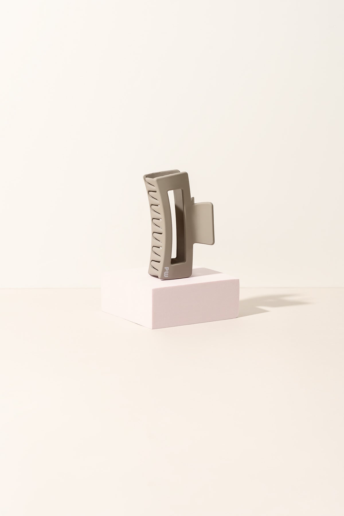 Honey Medium Claw Clip