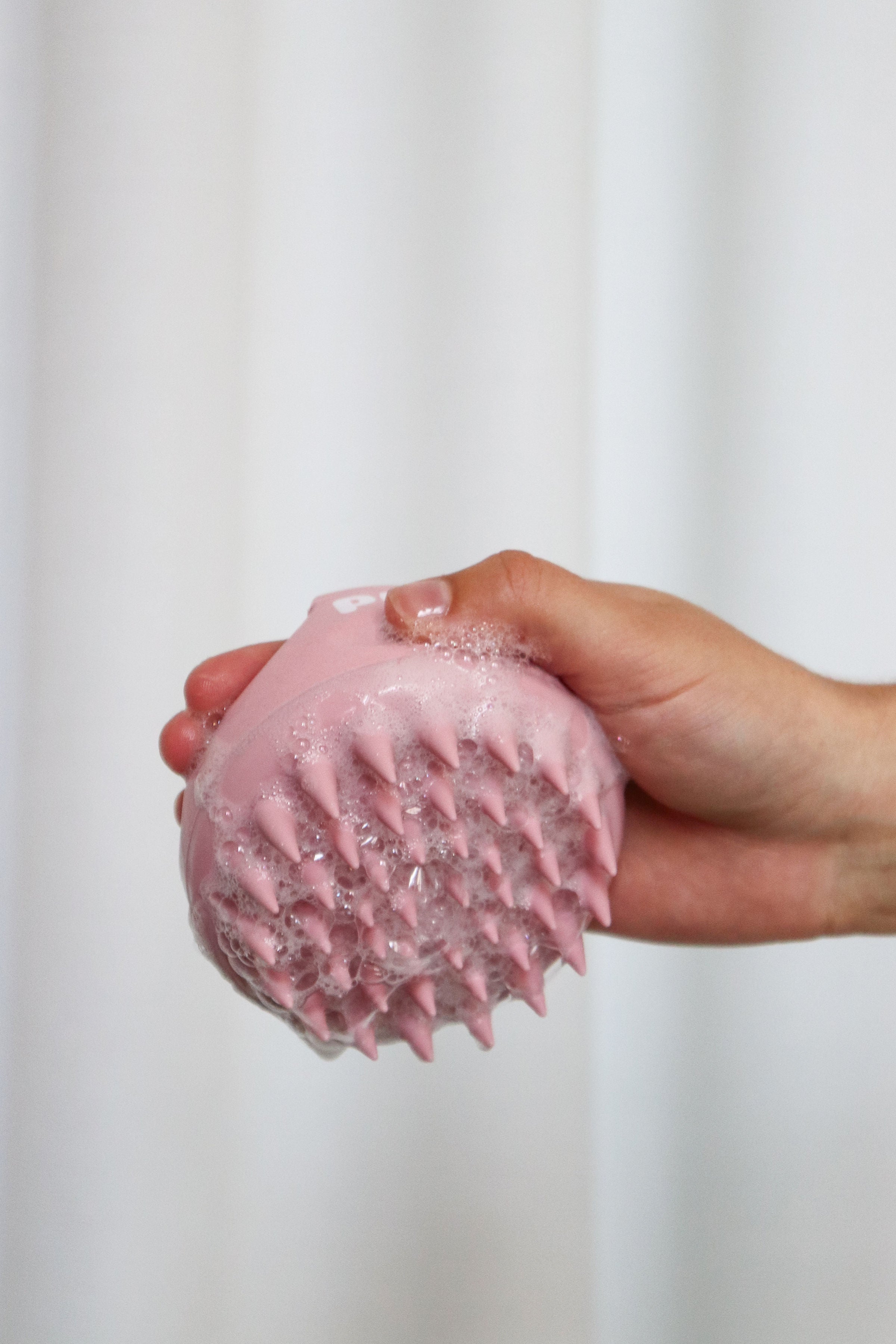 Scalp hair exfoliator