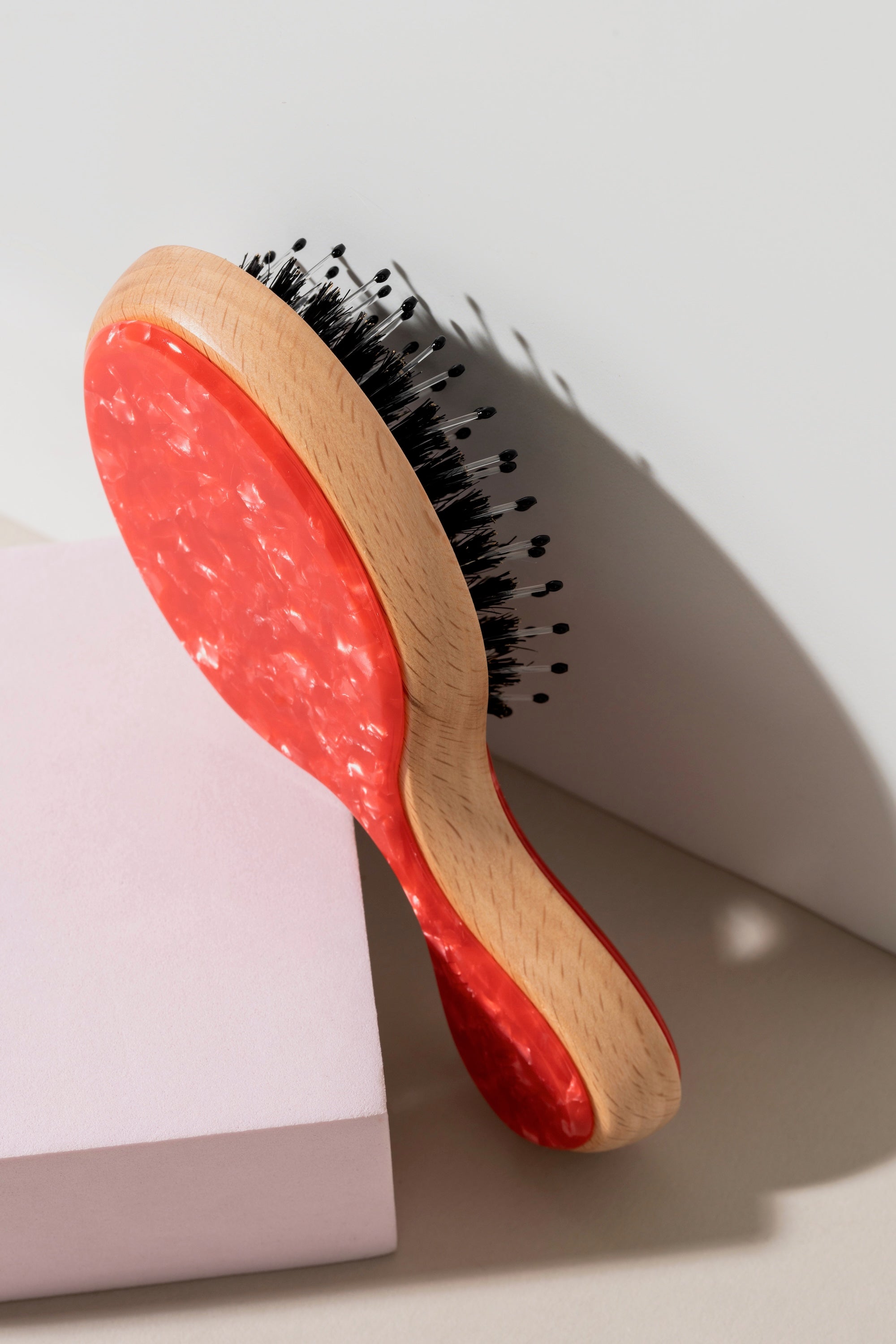 Mini hair brush