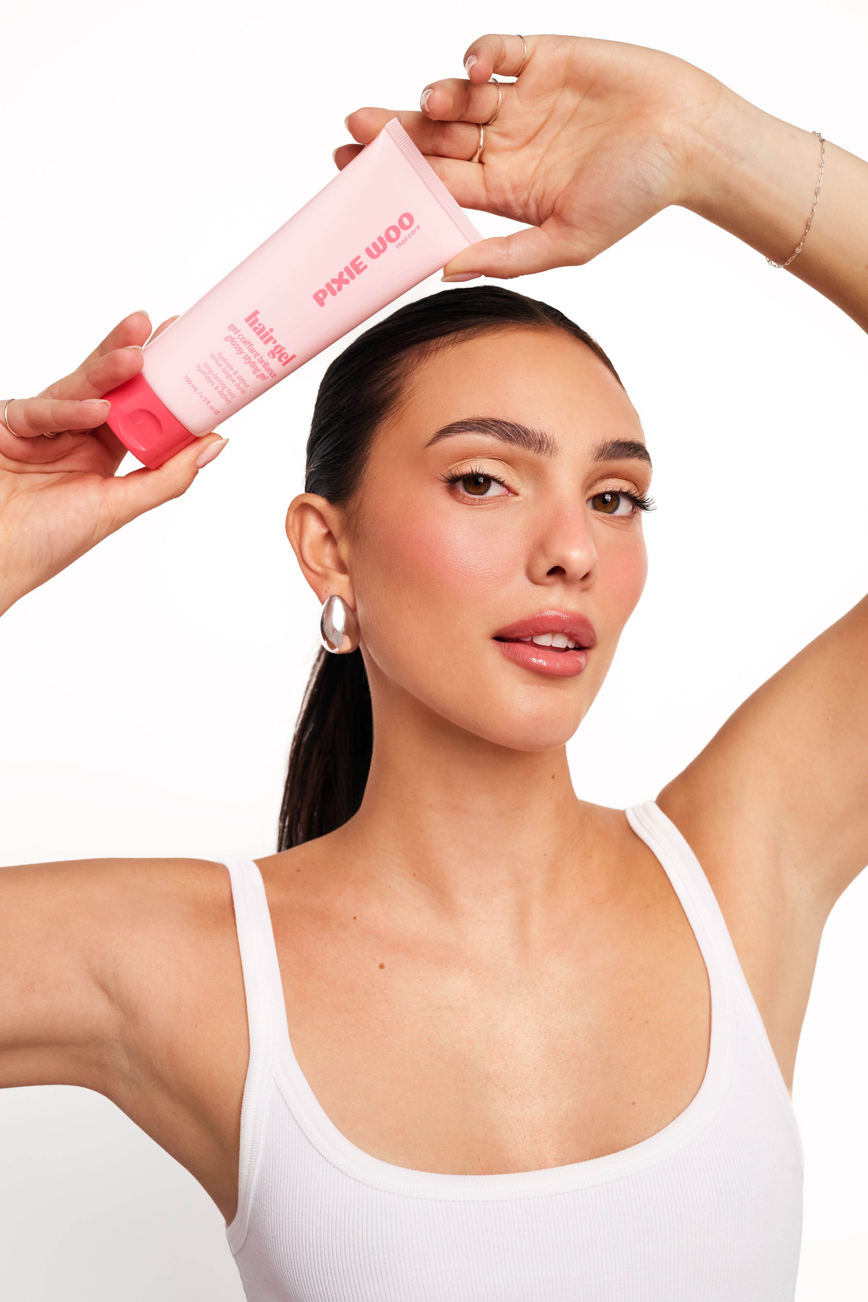 Glossy styling gel
