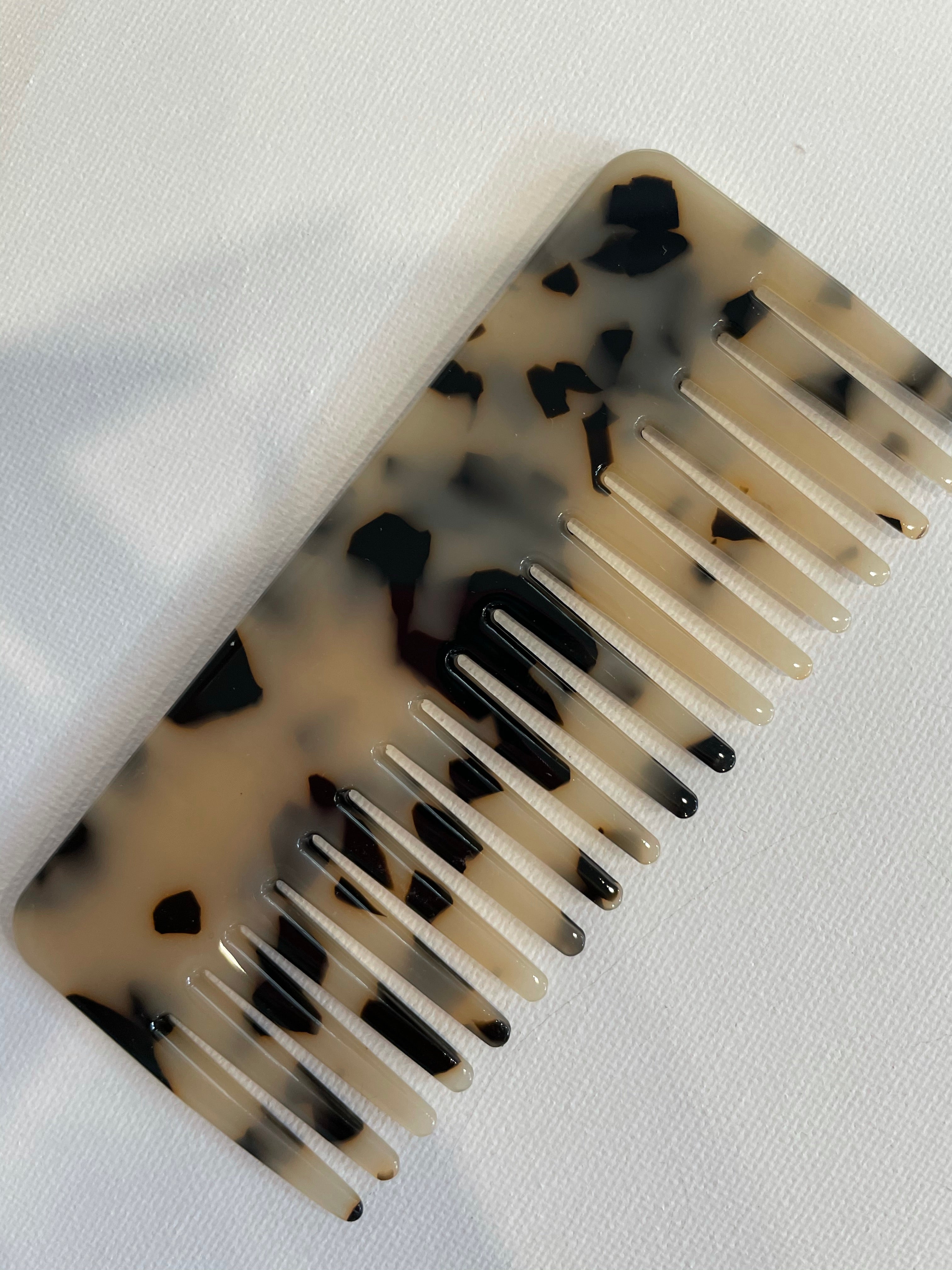 The Queen Comb