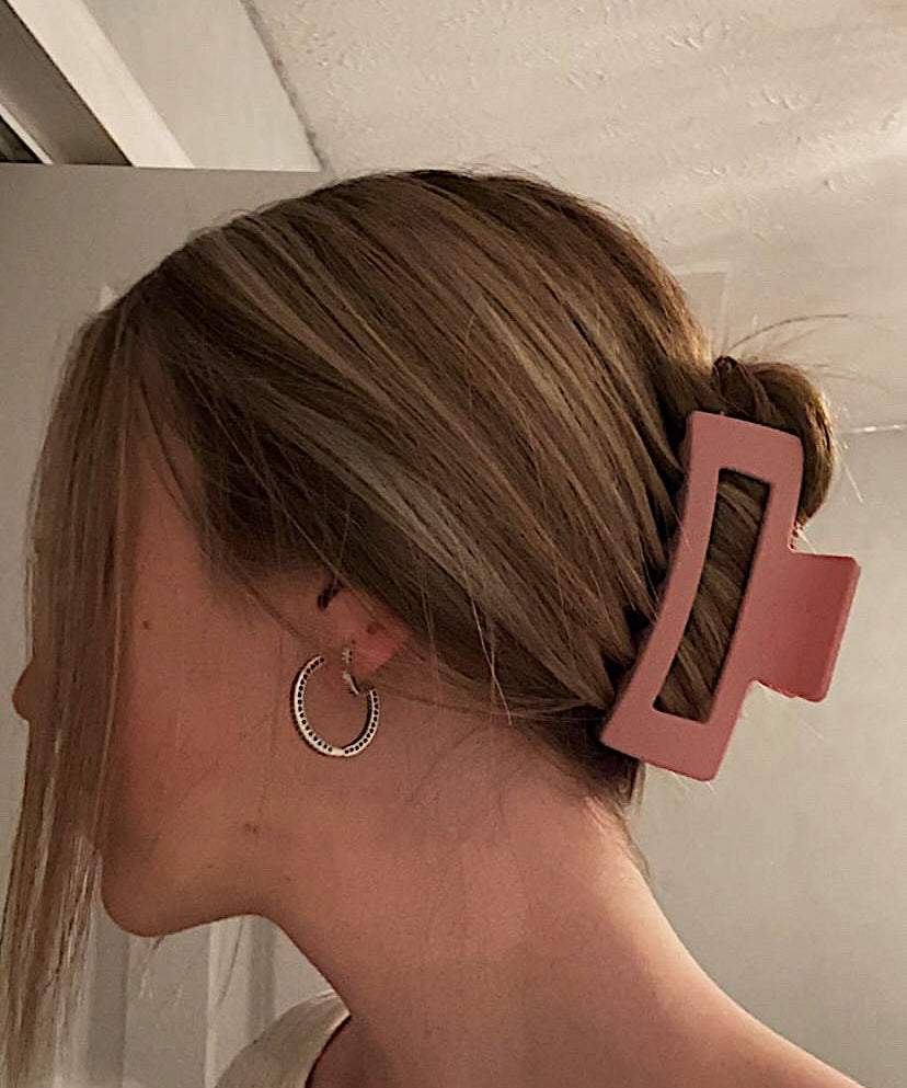 Honey Medium Claw Clip