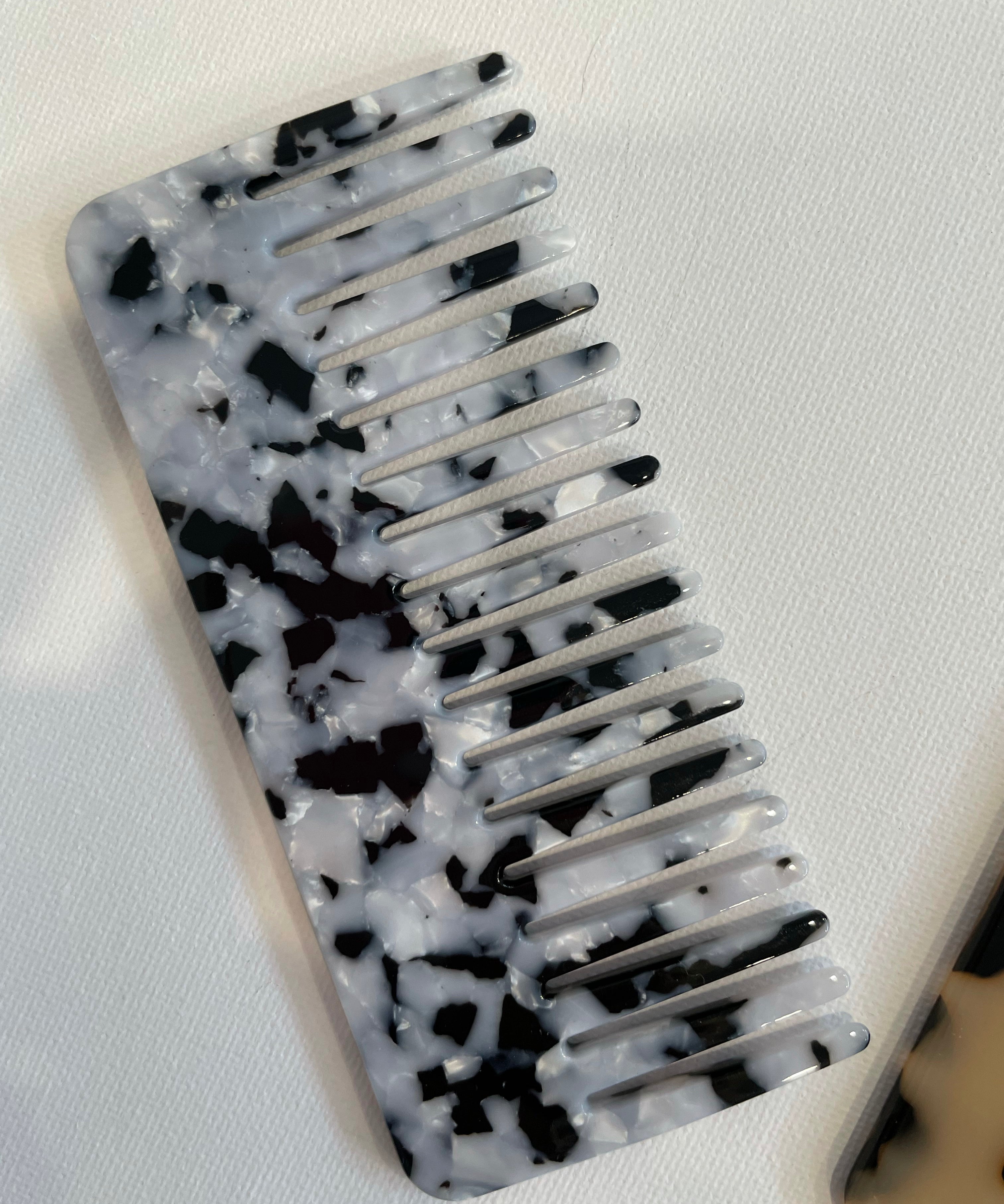 The Queen Comb
